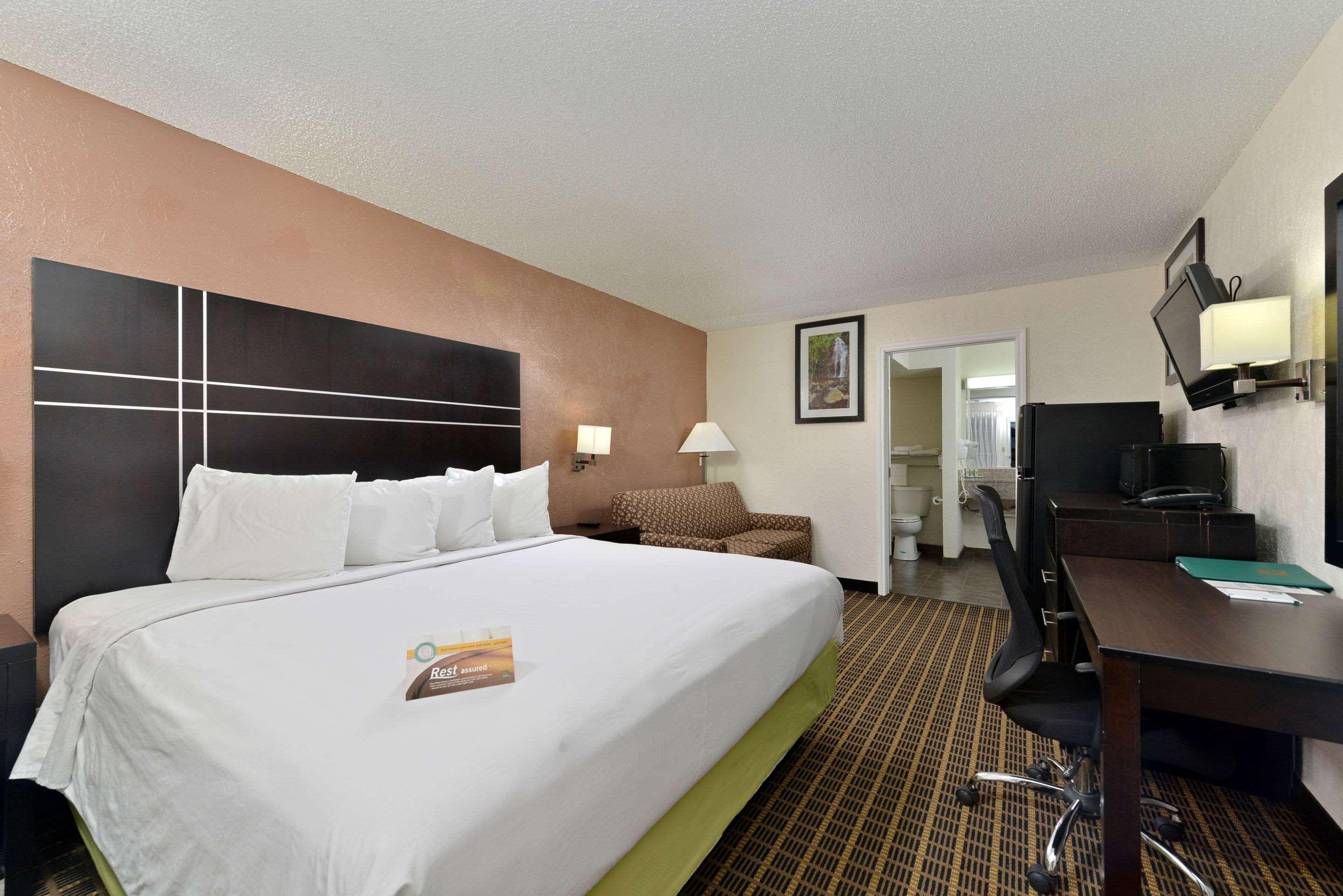 Quality Inn Gonzales Экстерьер фото