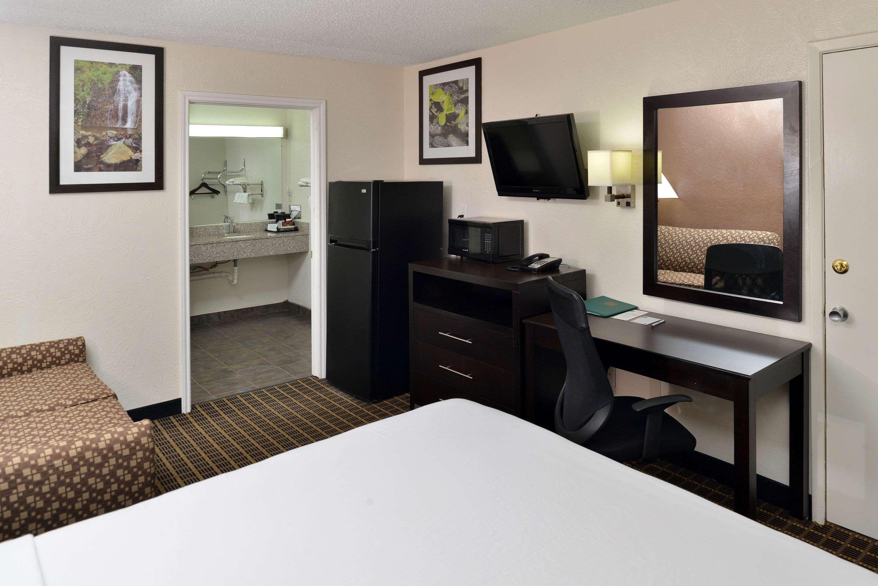 Quality Inn Gonzales Экстерьер фото
