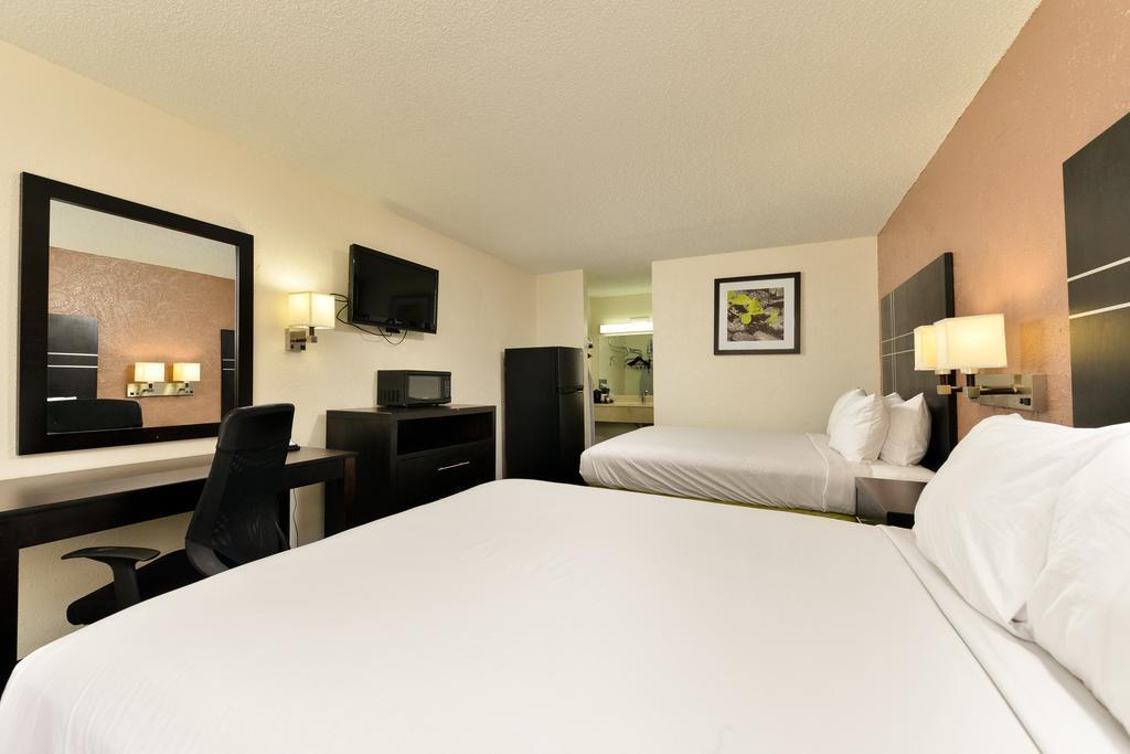 Quality Inn Gonzales Экстерьер фото