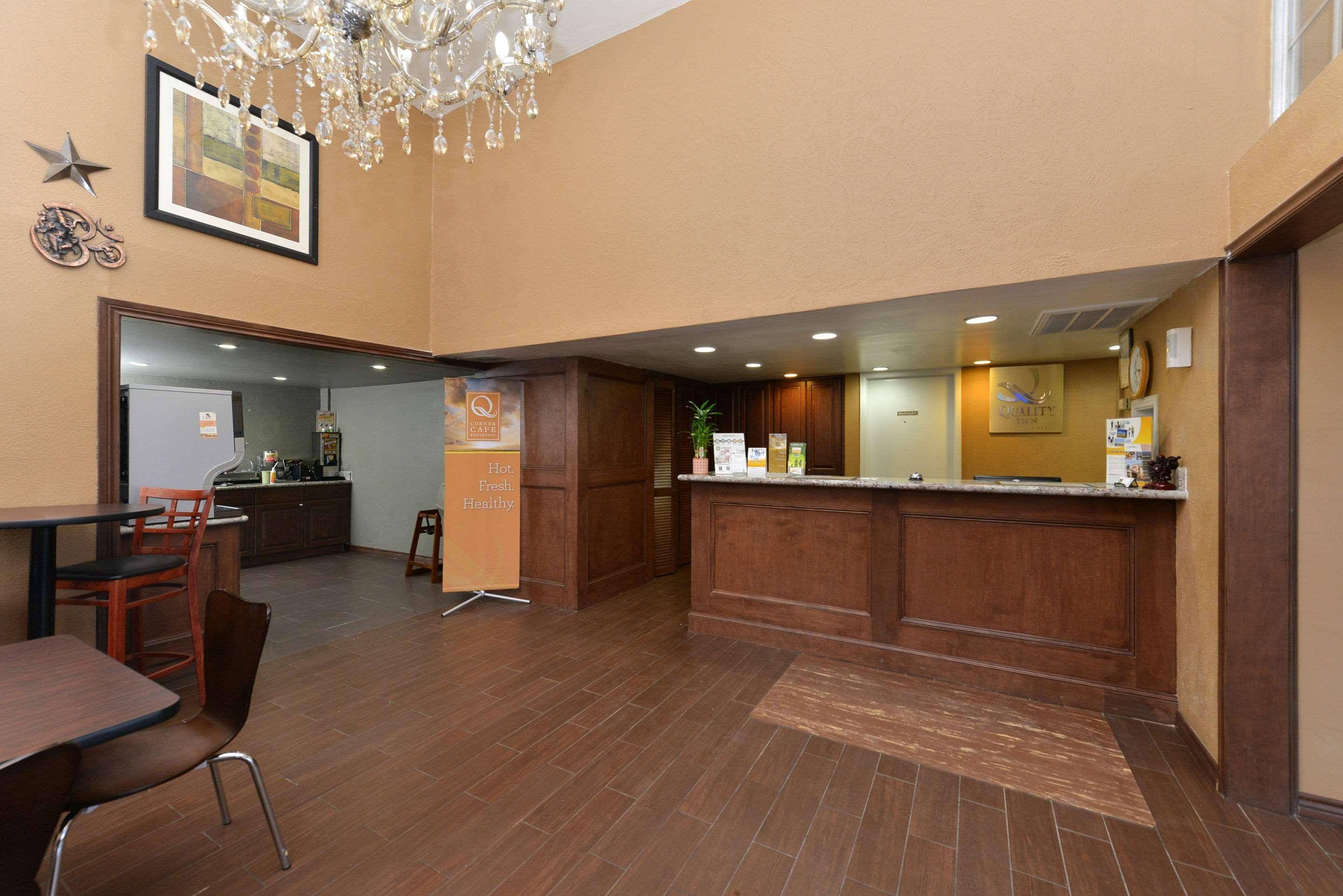 Quality Inn Gonzales Экстерьер фото